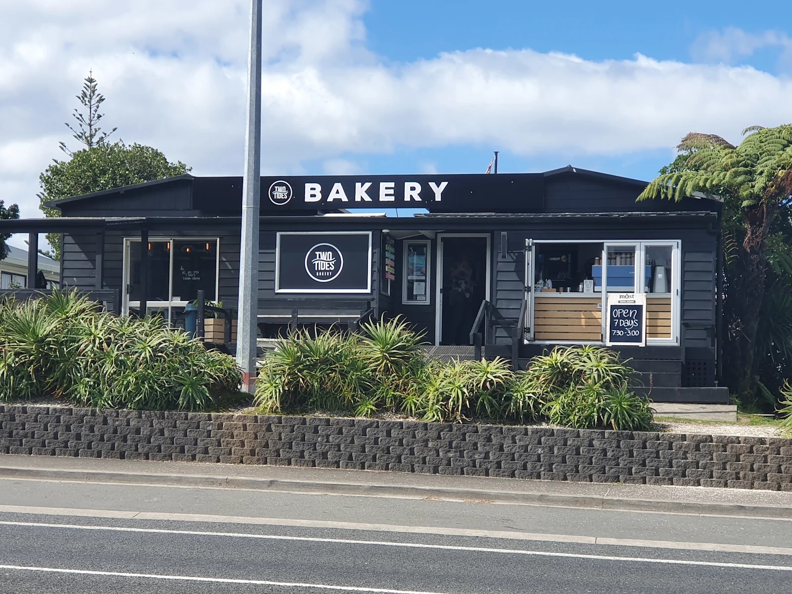 Two Tides Bakery