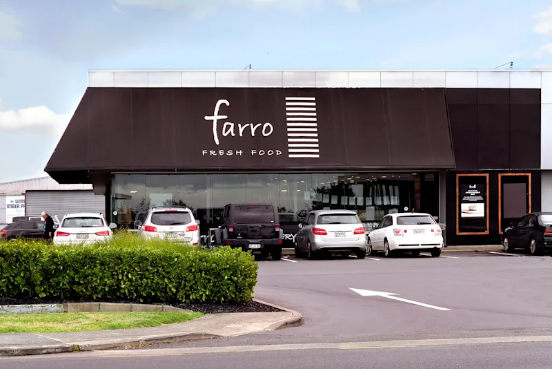 Lunn-Ave - Gabriella Sansom