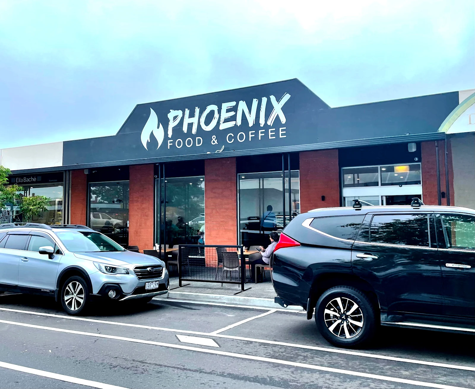 Phoenix Food & Coffee
