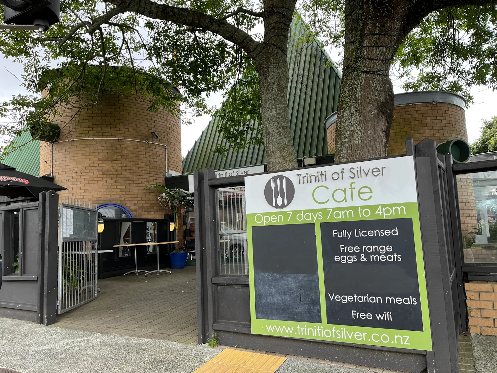 Triniti of Silver Café