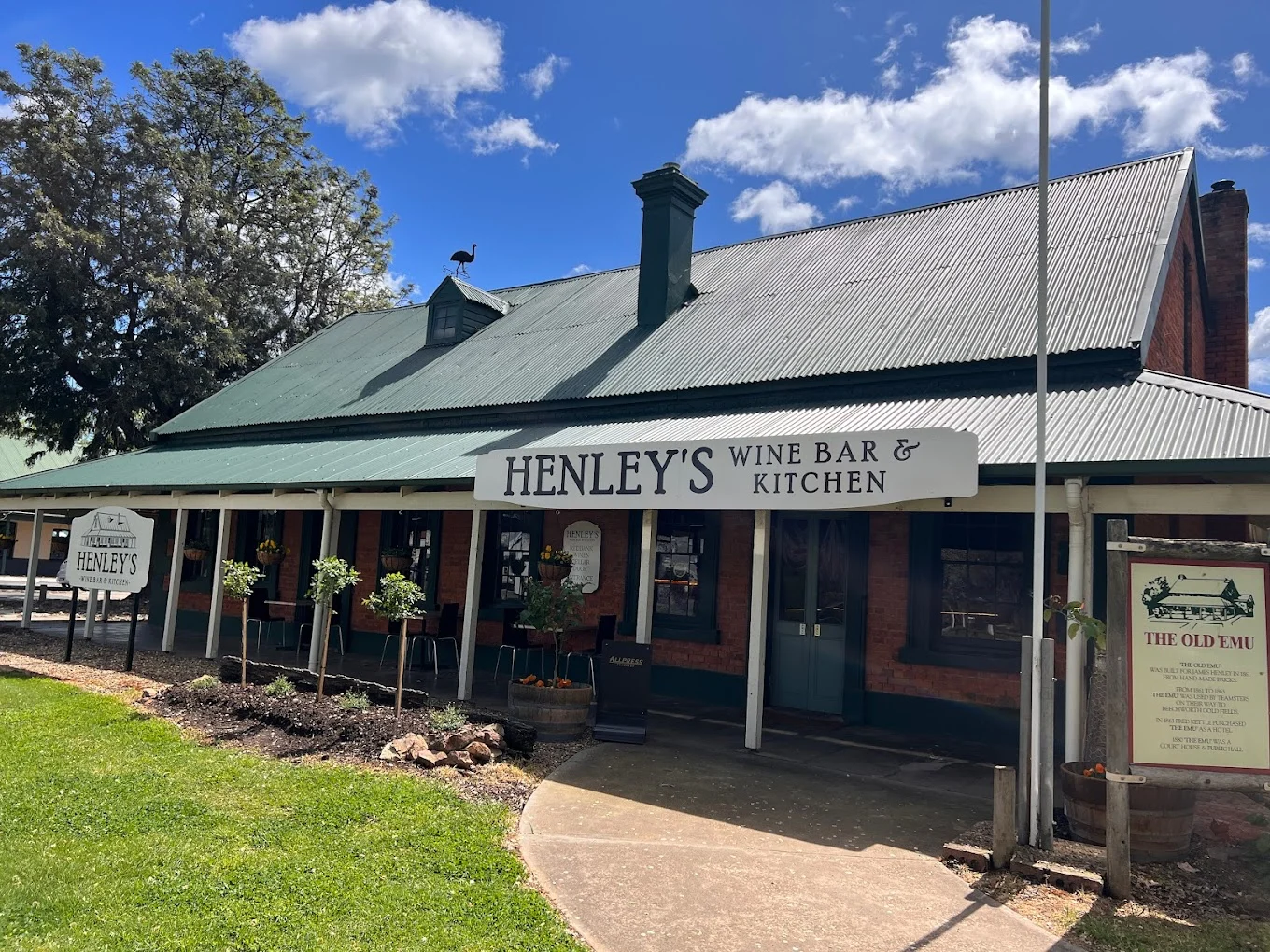 Henley's Wine Bar and Kitchen